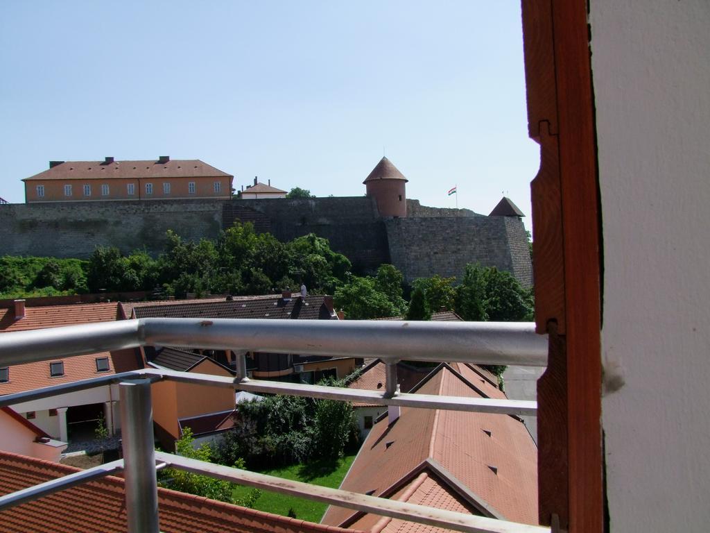 Minaret Apartman Eger Room photo